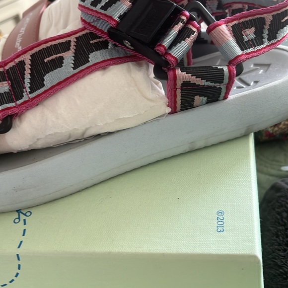 Off-White Pink and Black Sandals Comfort-Focused Design - Picture 6 of 9